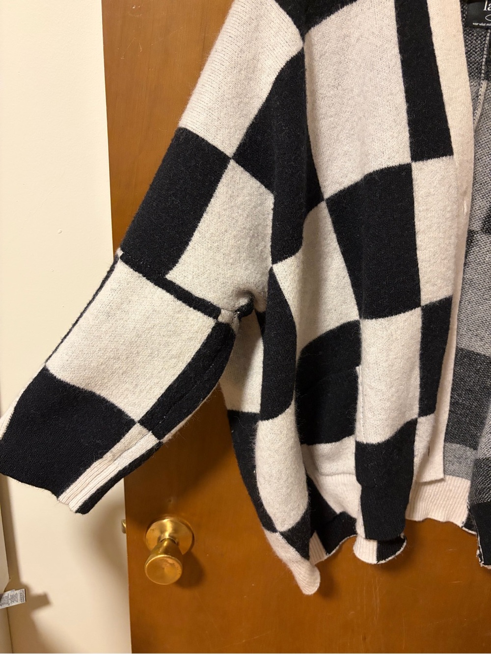 Dressed in Lala Black & White Cardigan - Picture 4 of 6
